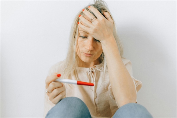 Unplanned Pregnancy Support in the Tampa Bay Area— Plan B vs. Plan C